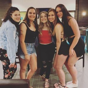 Meet your Posher, Paige